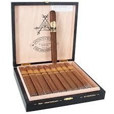 Montecristo 1935 Anniversary Nic CHURCHILL